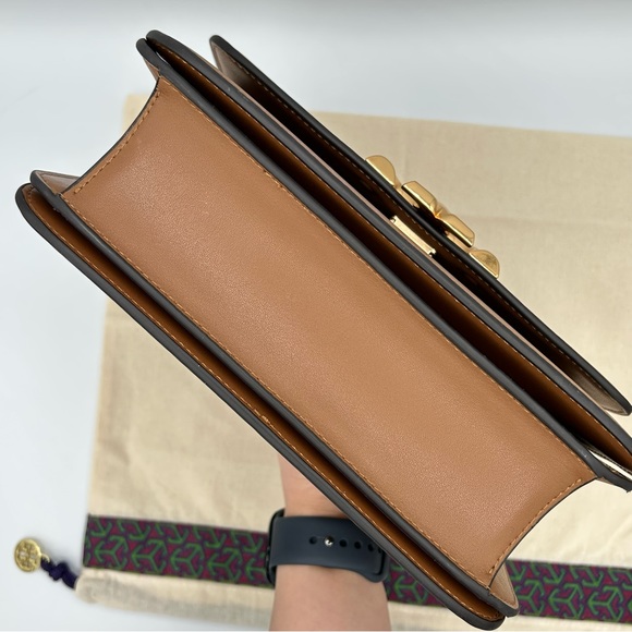 Tory Burch Eleanor Bag - Picture 5 of 11